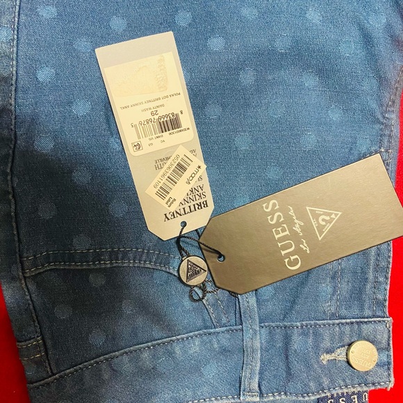 Guess Brittney SkinnyAnkle Jeans. Size 29 Dainty Wash. - Picture 3 of 5
